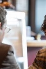 Nonton film The Chair Company Season 1 Episode 3 terbaru di Dutamovie21