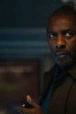 Nonton film Hijack Season 2 Episode 8 terbaru di Dutamovie21